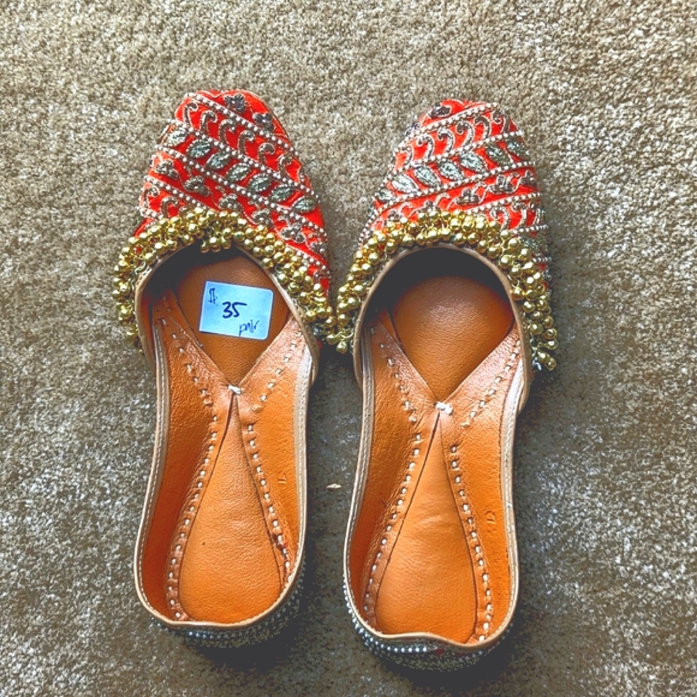 Punjabi Juttis in Size 9